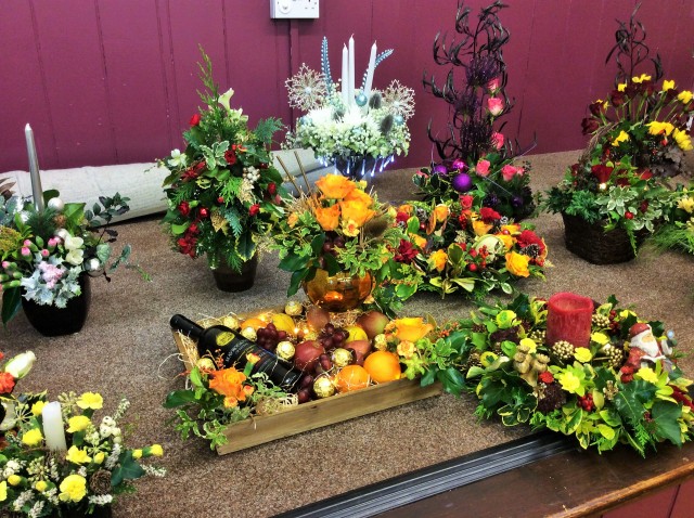 Flower arranging led by Lynne December 2017 - photo 3 Flower arranging led by Lynne December 2017 - photo 3